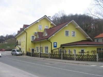 Gostisce Senica Hotel Senovo Exterior foto